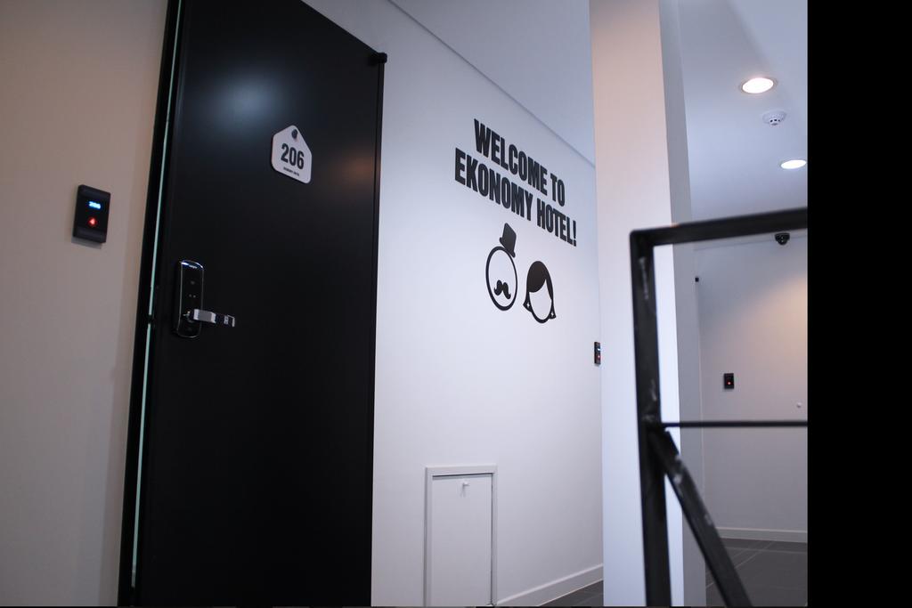 Ekonomy Hotel Dongdaemun Seul Esterno foto