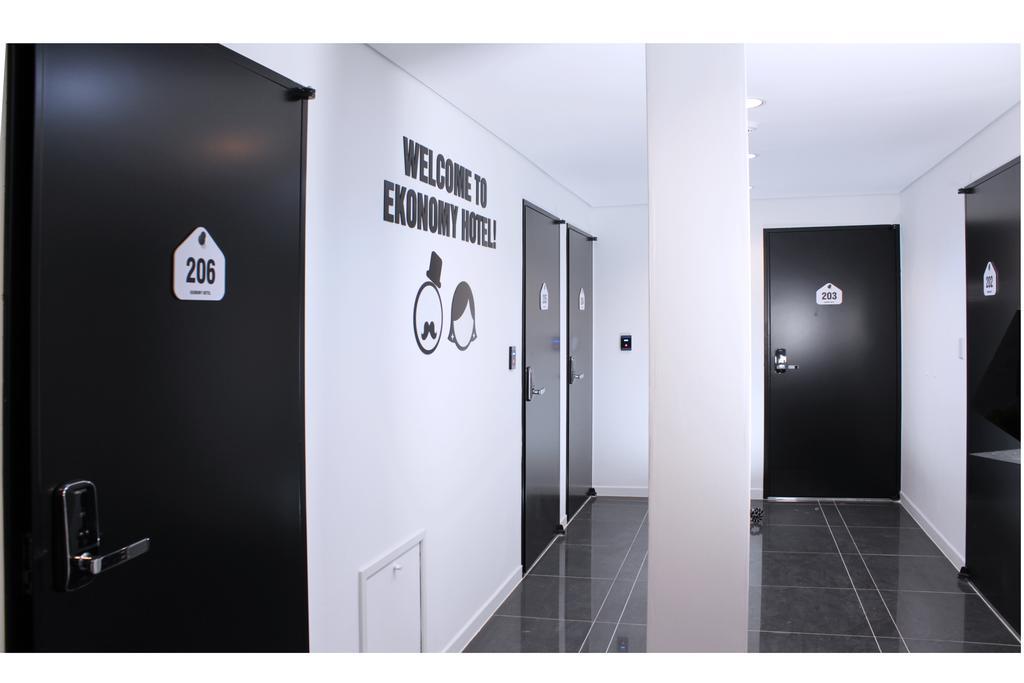 Ekonomy Hotel Dongdaemun Seul Esterno foto