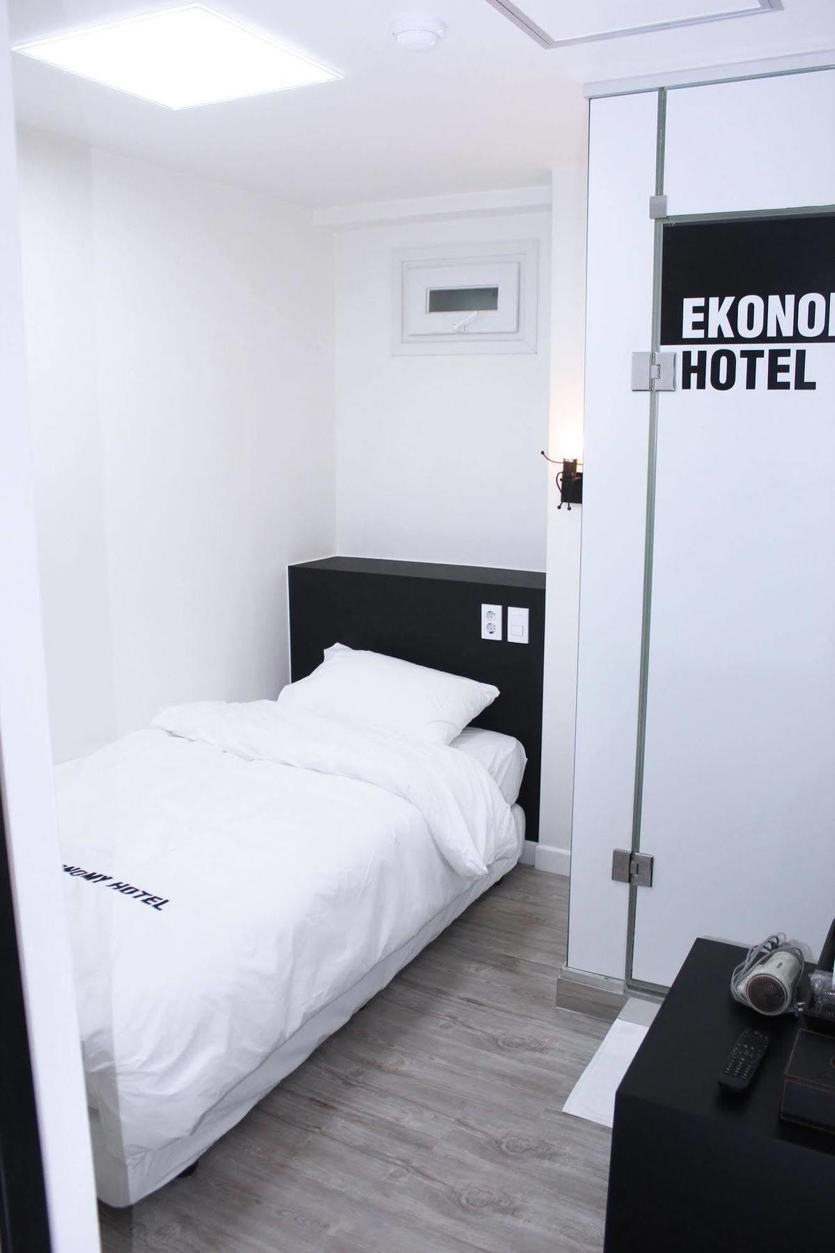 Ekonomy Hotel Dongdaemun Seul Esterno foto