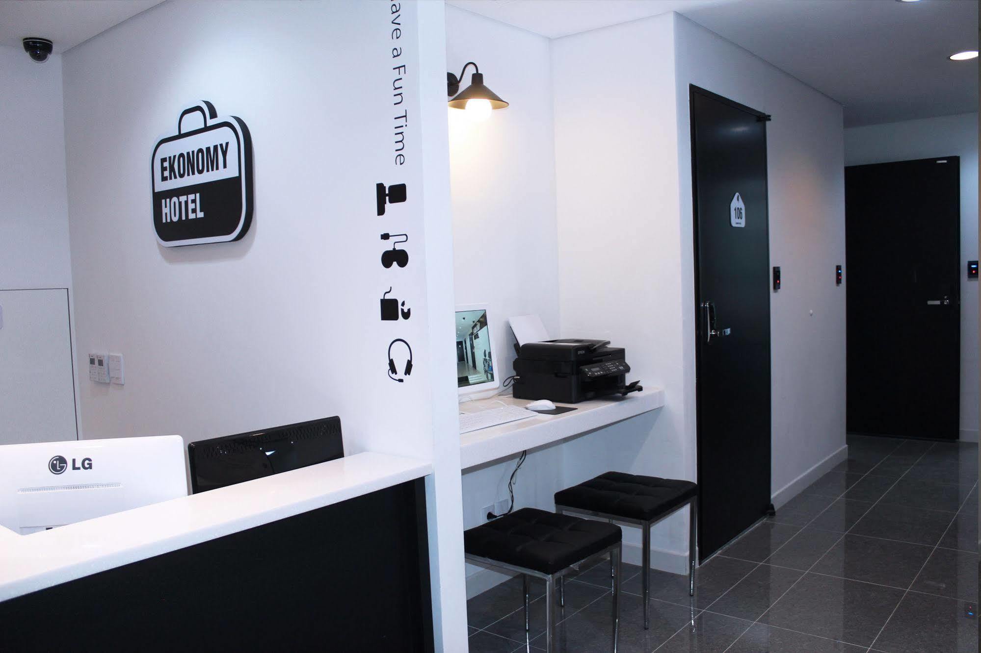 Ekonomy Hotel Dongdaemun Seul Esterno foto